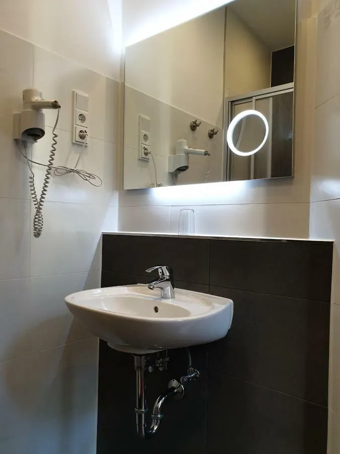 Hotel Pension Fischer Am Kudamm Berlin 3*,