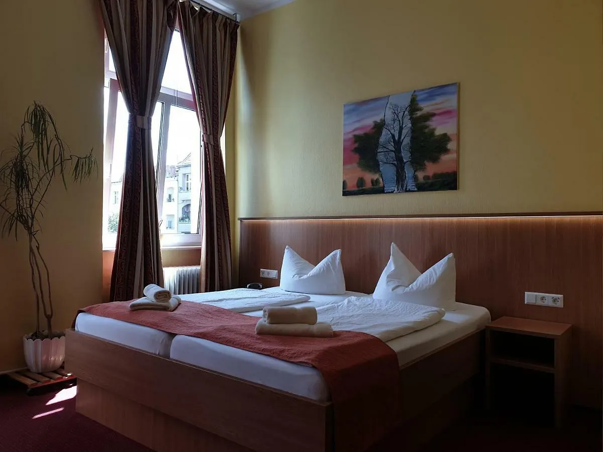 Hotel Pension Fischer Am Kudamm Berlin 3*,