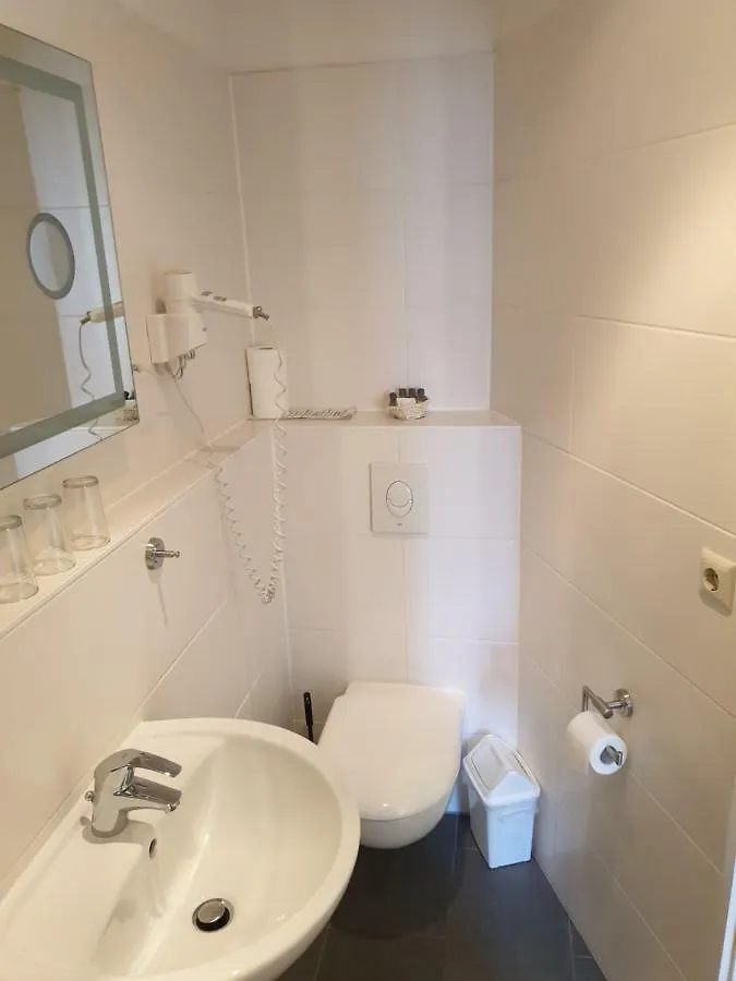 ***  Hotel Pension Fischer Am Kudamm Berlin Germany